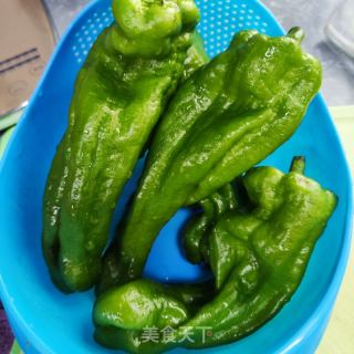 鸡蛋炒青椒的做法步骤：2