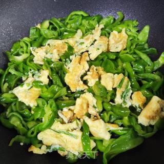 鸡蛋炒青椒的做法步骤：7