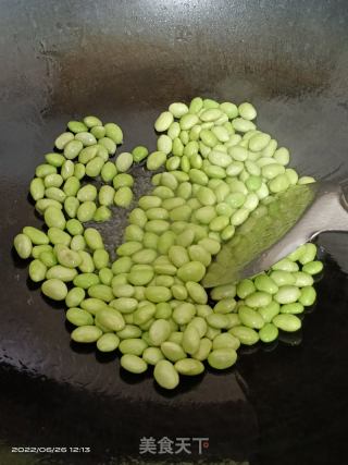 瘦肉青豆猪肝汤的做法步骤：1