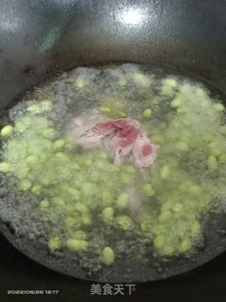 瘦肉青豆猪肝汤的做法步骤：3