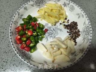 水煮牛肉片的做法步骤：1