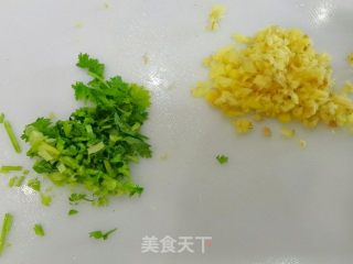 茄子别再炒着吃，这样做简单好吃又下饭，肉末蒸茄龙的做法步骤：2