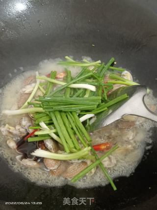 炒花甲的做法步骤：4