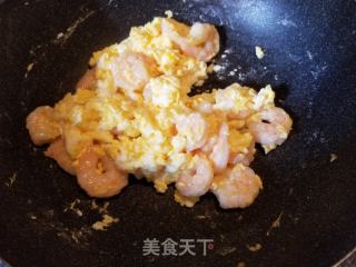 韭黄虾仁炒蛋的做法步骤：6