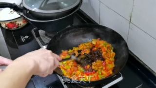 西红柿辣椒炒酱的做法步骤：5