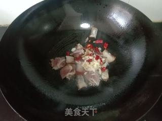蒜苔香干炒腊肉的做法步骤：4