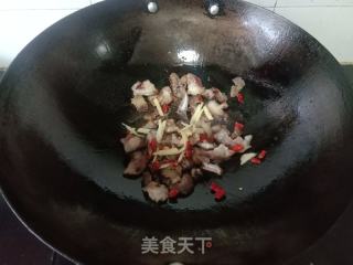 青椒香干炒腊肉的做法步骤：3