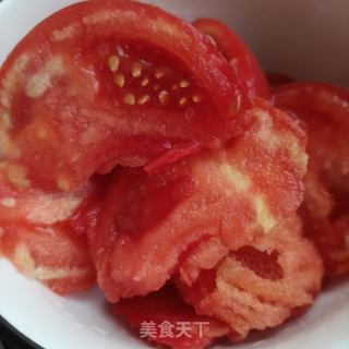 虾皮番茄鹅蛋汤的做法步骤：1