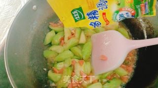 丝瓜炒火腿的做法步骤：9