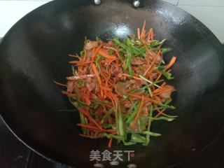 青椒胡萝卜炒肉的做法步骤：6