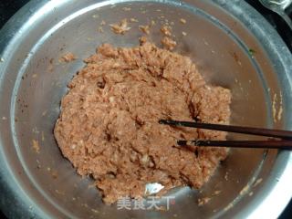 包菜木耳煎饺的做法步骤：3