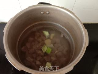 咖喱牛腩的做法步骤：5