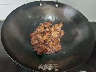 香菜炒回锅肉的做法步骤：5