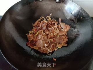 大葱炒腊肉的做法步骤：8