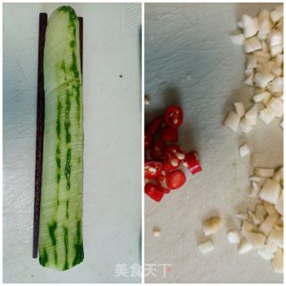 蓑衣黄瓜的做法步骤：1