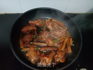年糕烧鸡翅根的做法步骤：10