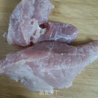 油豆腐烧肉的做法步骤：1