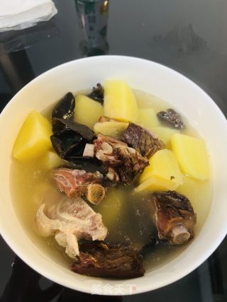 腊排骨炖土豆的做法步骤：4