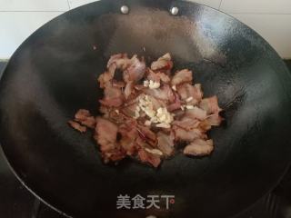青椒大葱炒腊肉的做法步骤：3