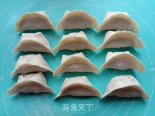 胡萝卜猪肉煎饺的做法步骤：5