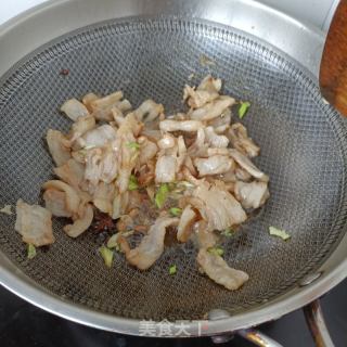 简易版回锅肉炒茄子的做法步骤：19