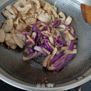 简易版回锅肉炒茄子的做法步骤：21