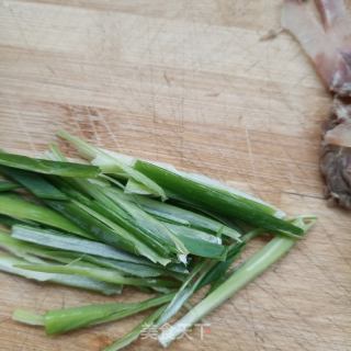 牛肉炒茭白的做法步骤：4