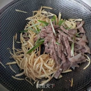 牛肉炒茭白的做法步骤：8