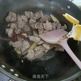 黑木耳焖老鸭的做法步骤：7