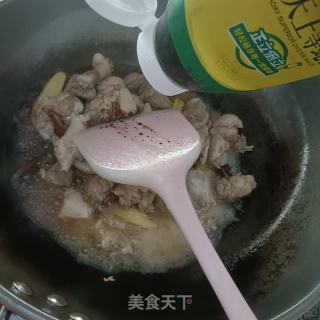 黑木耳焖老鸭的做法步骤：8