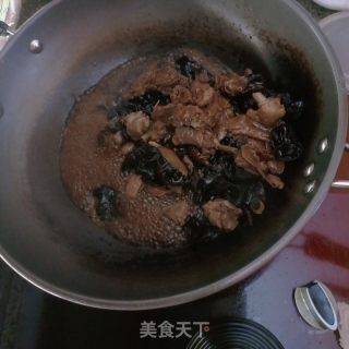 黑木耳焖老鸭的做法步骤：12