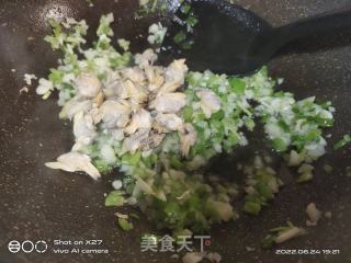 蛤蜊炒粉丝的做法步骤：3
