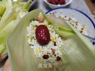 玉米叶八宝粽的做法步骤：7