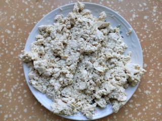 韭菜豆腐鲜肉饺的做法步骤：4