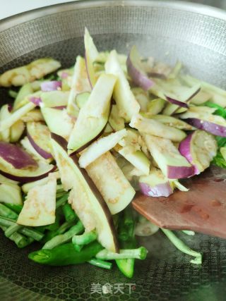 茄子炒豆角的做法步骤：7
