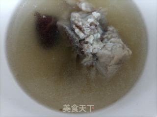 养肝草黄芪红枣猪骨汤的做法步骤：5