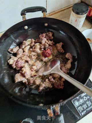 砂锅萝卜烧牛肉的做法步骤：4