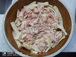 肉沫蒸腐竹的做法步骤：3