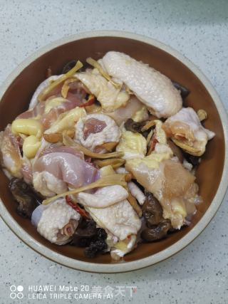 金针木耳蒸鸡的做法步骤：4