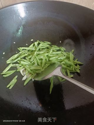 清炒四季豆的做法步骤：2