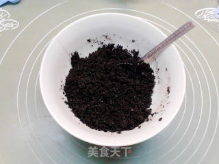 奥利奥酸奶慕斯蛋糕的做法步骤：3