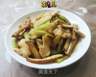 香干鸡胸肉炒西瓜皮的做法