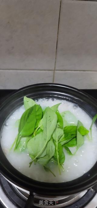 生滚枸杞叶瘦肉粥的做法步骤：7
