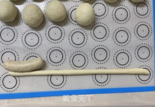 肠仔包的做法步骤：5