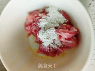 豆干炒肉的做法步骤：3