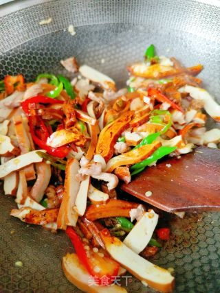 豆干炒肉的做法步骤：8