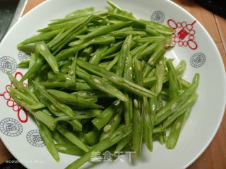 素炒四季豆的做法步骤：1