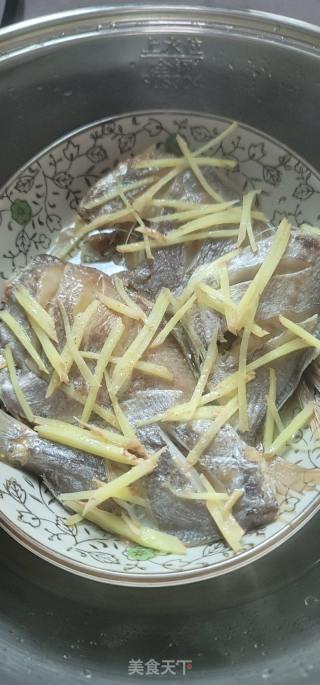 蒸南鲳鱼干的做法步骤：6
