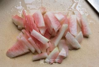 酸辣西瓜皮的做法步骤：2