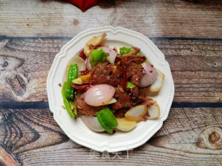 螺丝椒洋葱炒驴肉的做法步骤：10